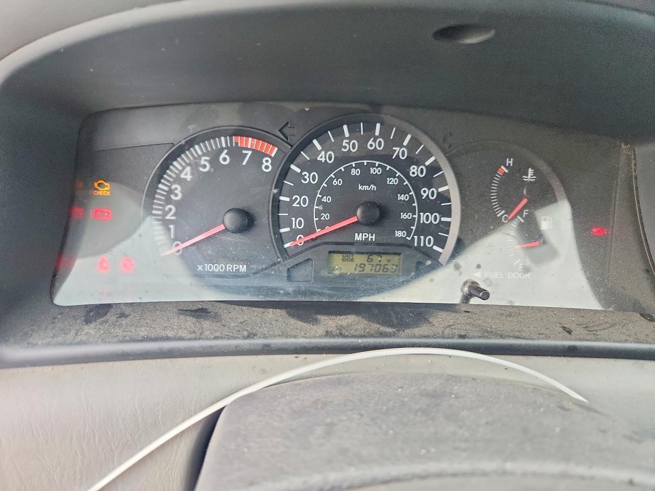 2004 TOYOTA COROLLA
