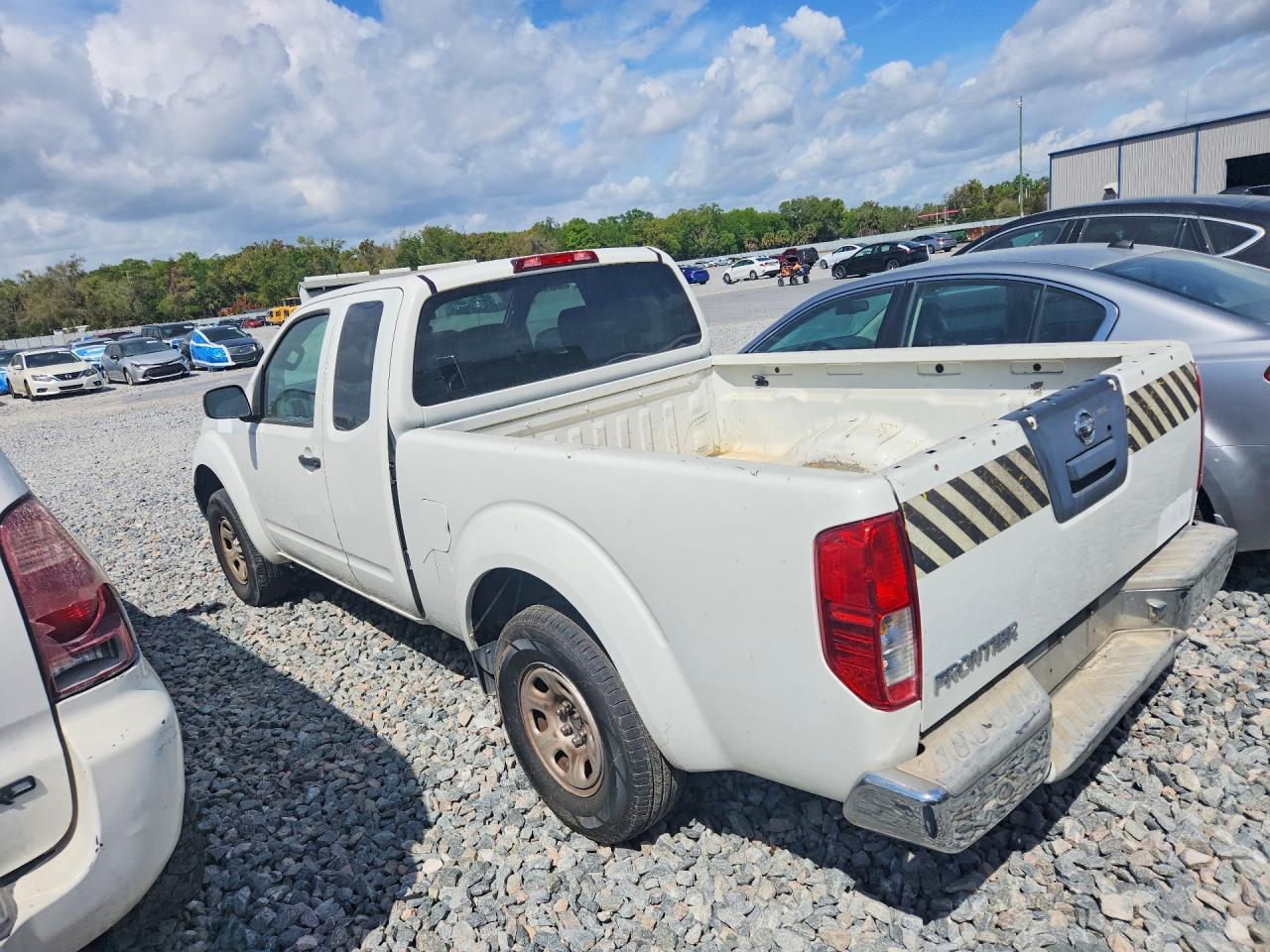 2015 NISSAN Frontier