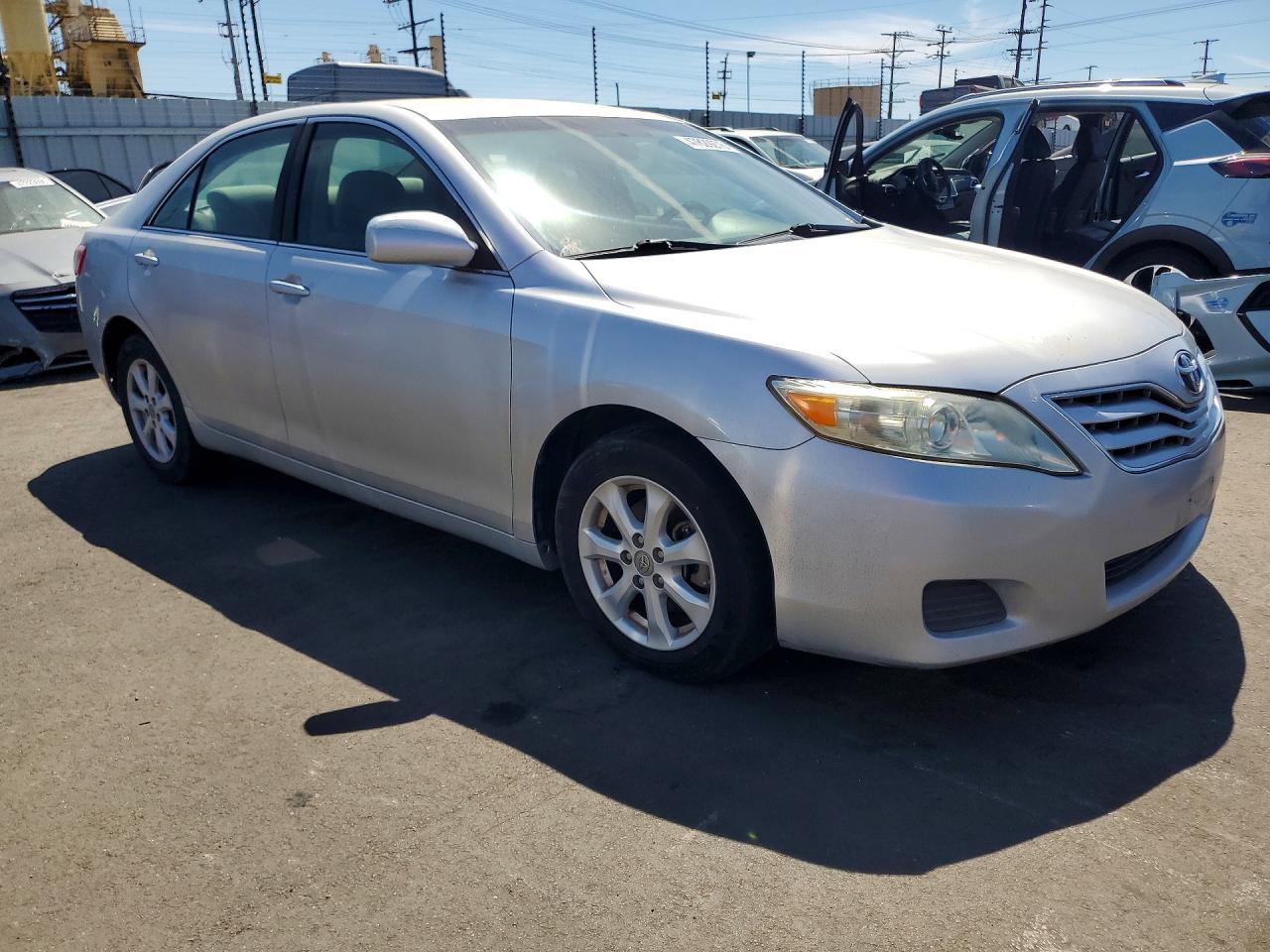 2011 TOYOTA CAMRY
