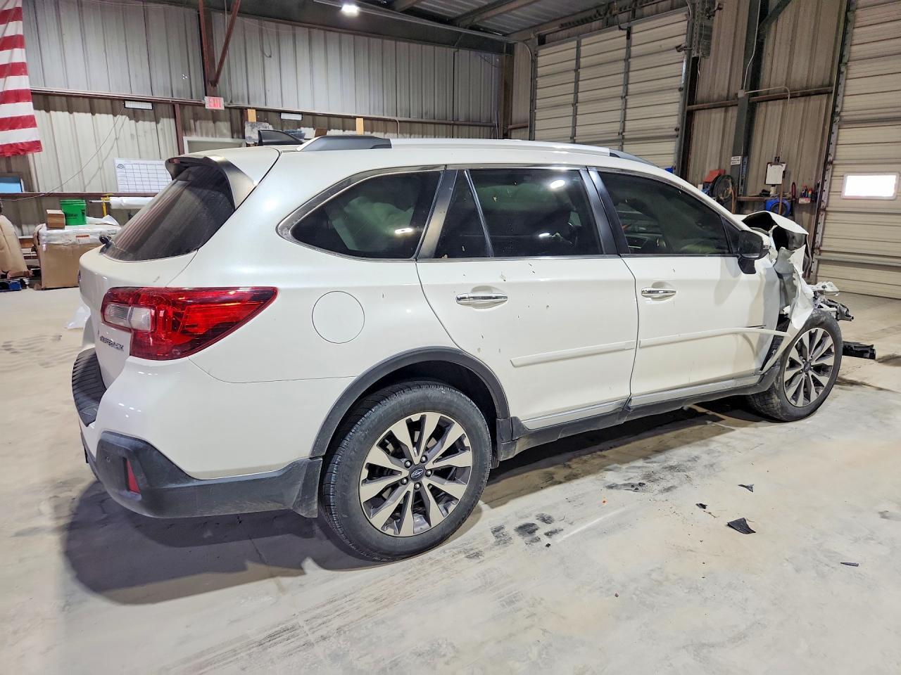2019 SUBARU Outback
