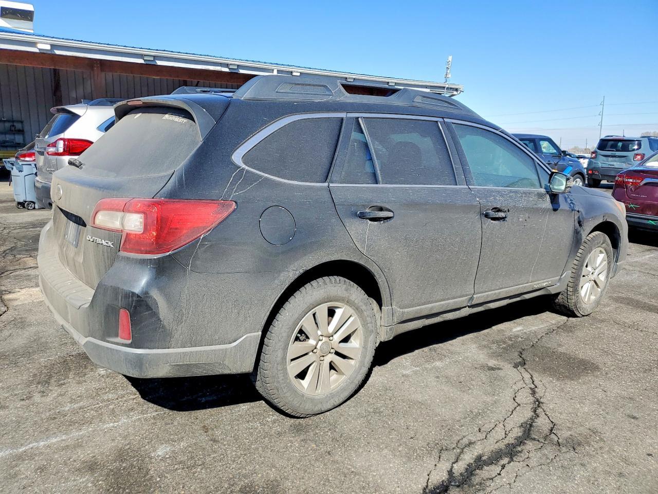 2015 SUBARU Outback