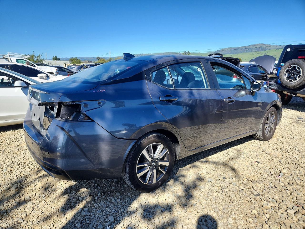 2021 NISSAN VERSA