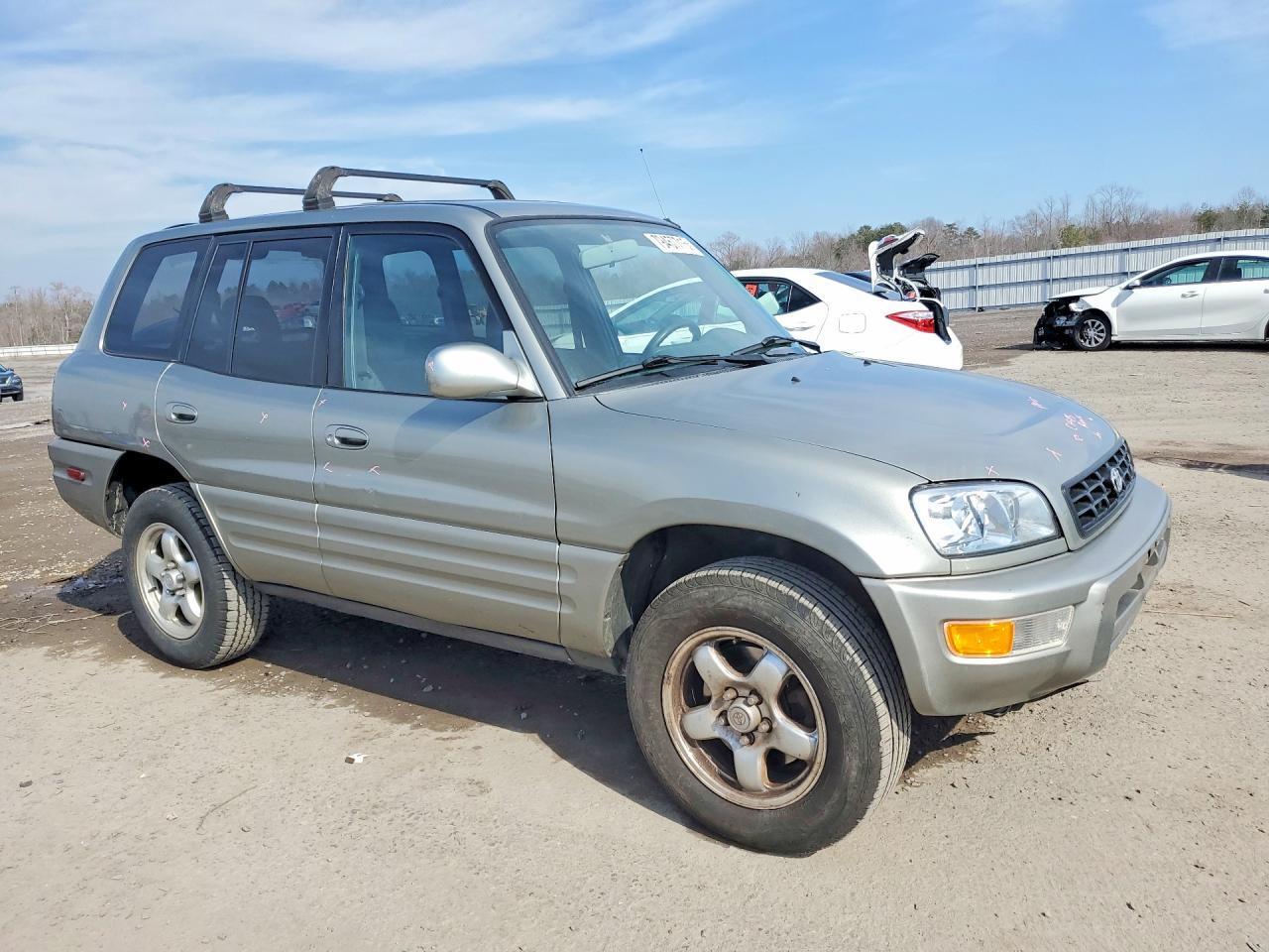 2000 TOYOTA RAV4