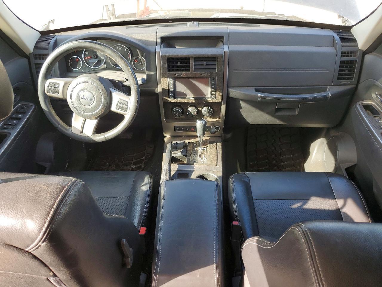2012 JEEP Liberty