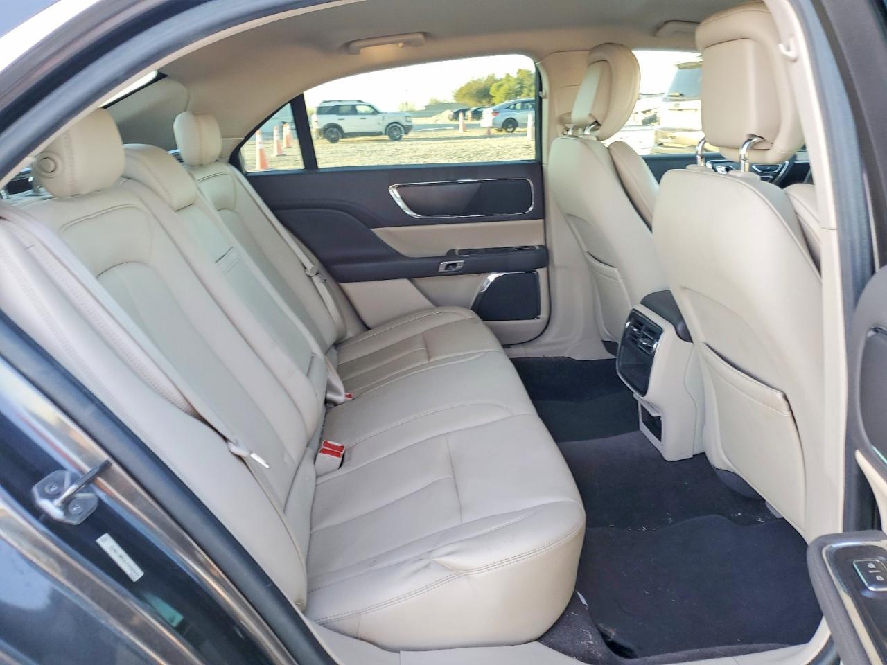 2018 LINCOLN Continental