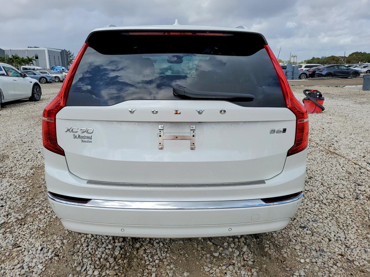 2024 VOLVO XC90