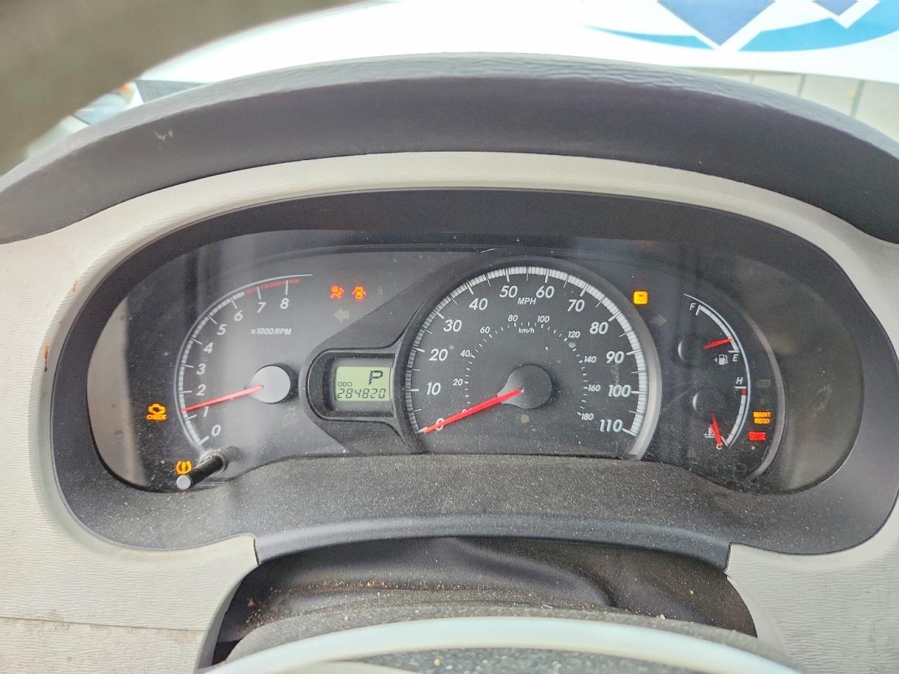 2011 TOYOTA SIENNA
