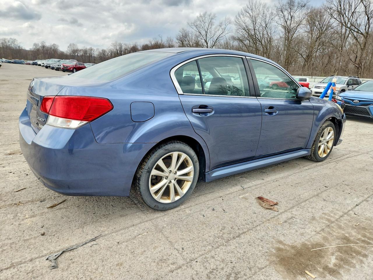 2013 SUBARU Legacy