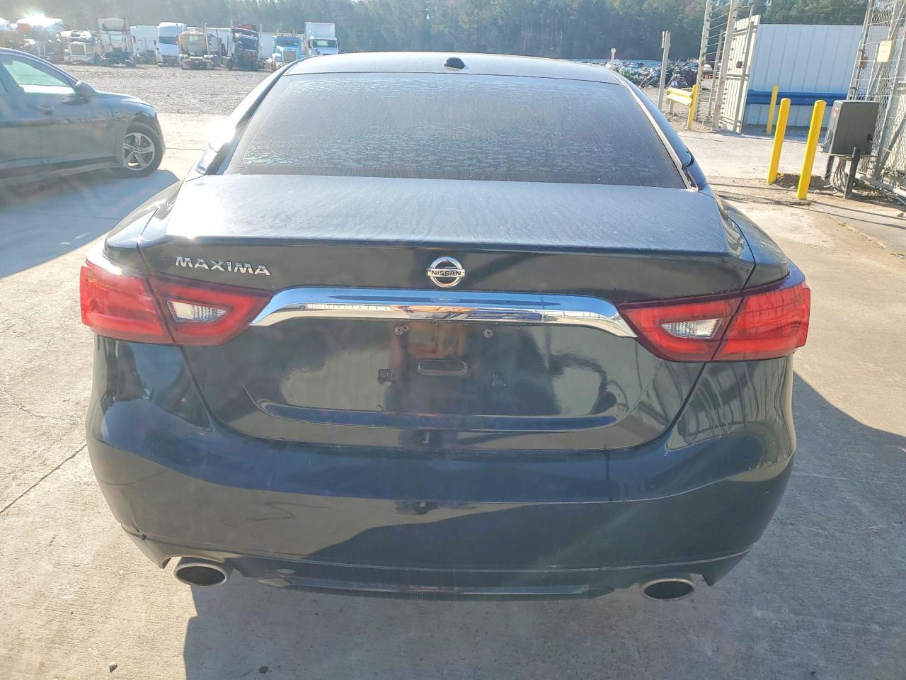 2016 NISSAN Maxima