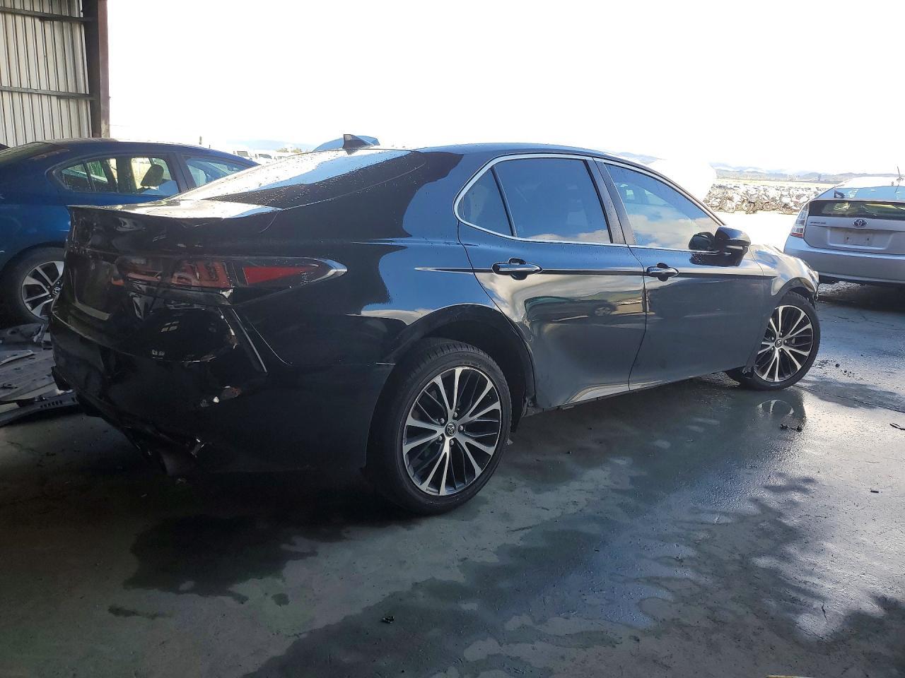 2019 TOYOTA CAMRY