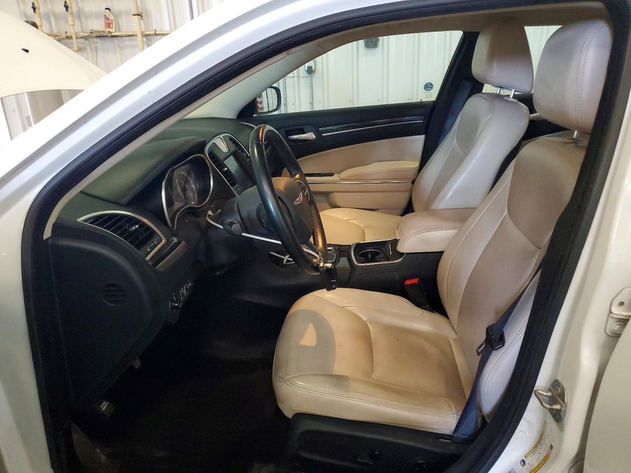 2016 CHRYSLER 300