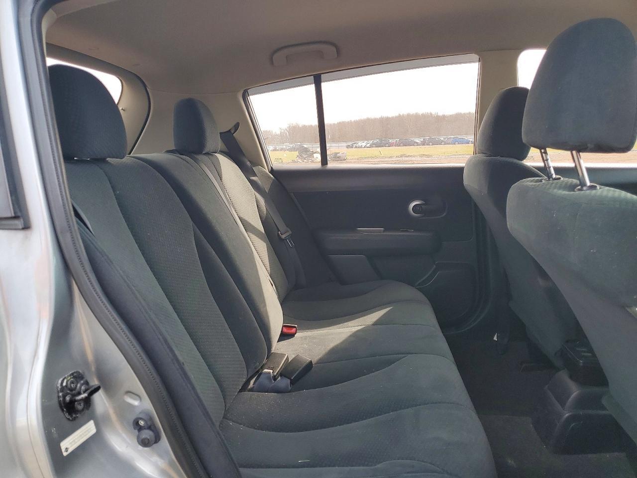 2012 NISSAN VERSA