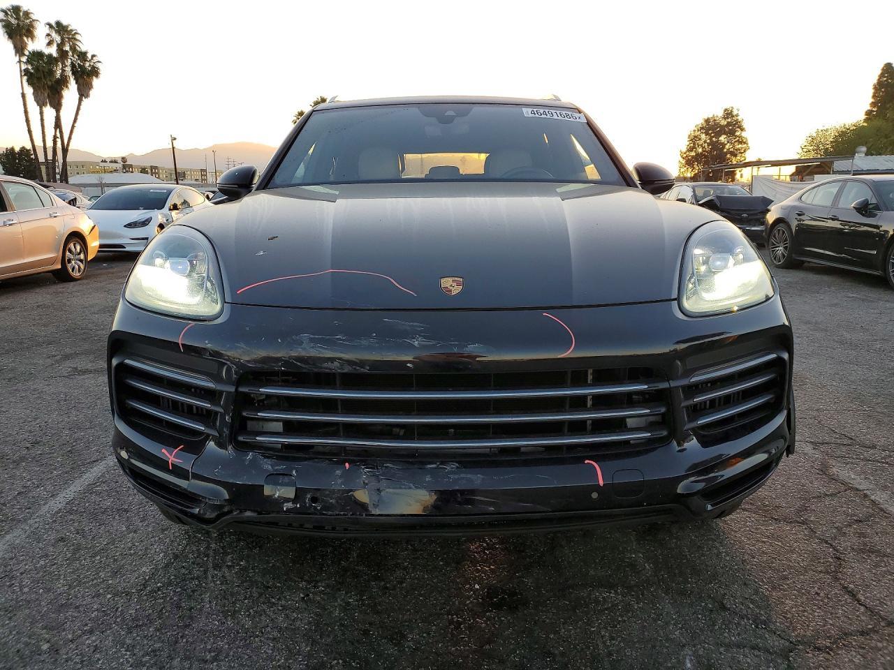 2019 PORSCHE CAYENNE