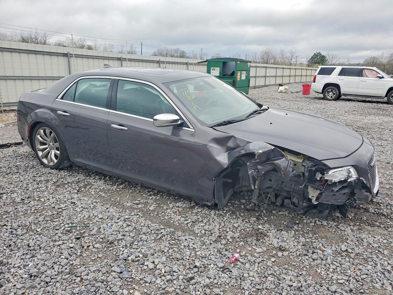 2019 CHRYSLER 300