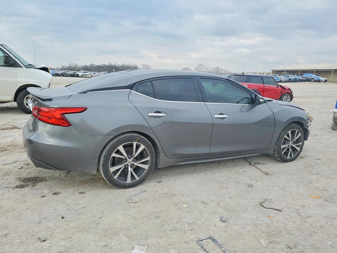 2017 NISSAN Maxima