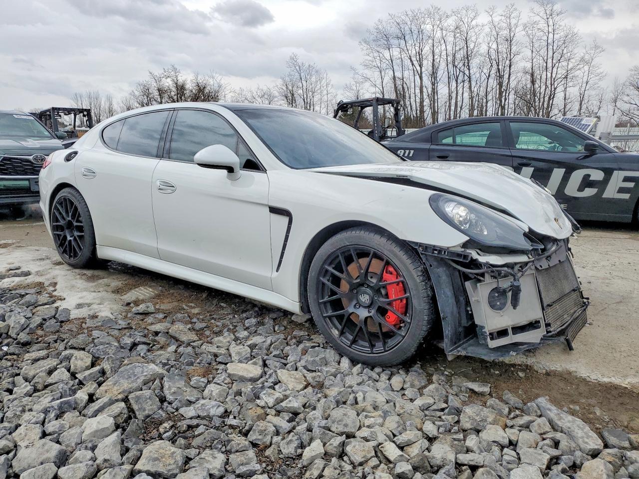2013 PORSCHE Panamera