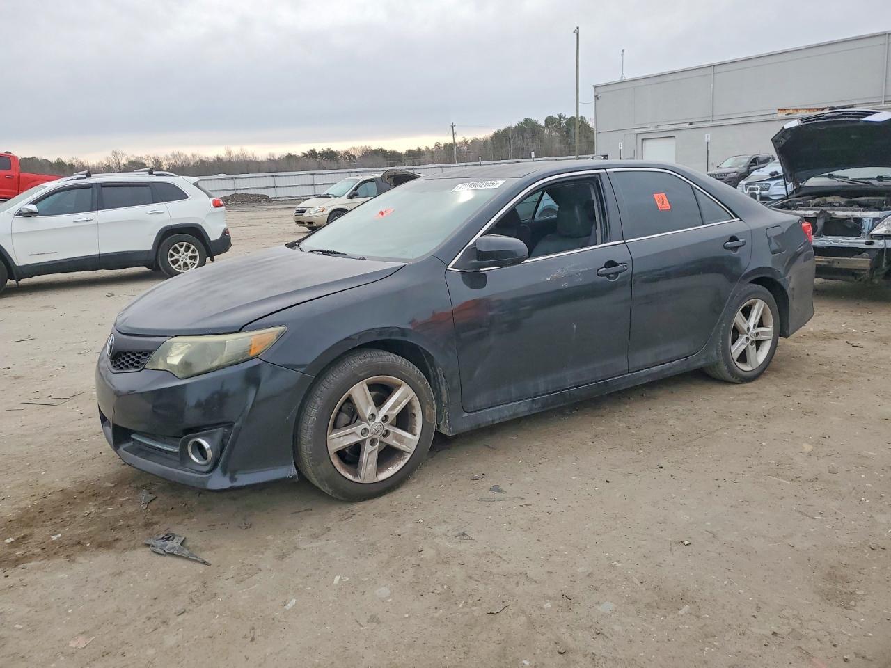 2012 TOYOTA CAMRY