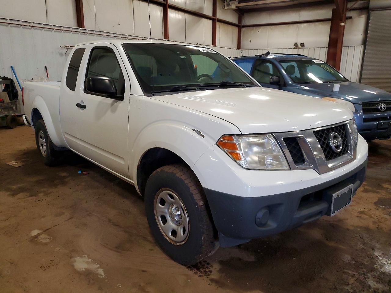 2017 NISSAN Frontier