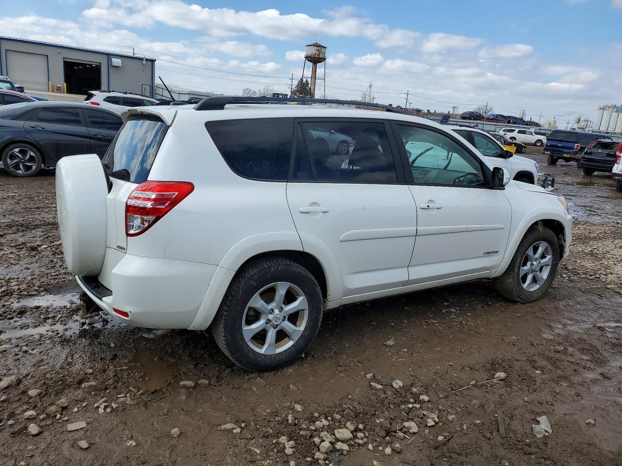 2011 TOYOTA RAV4