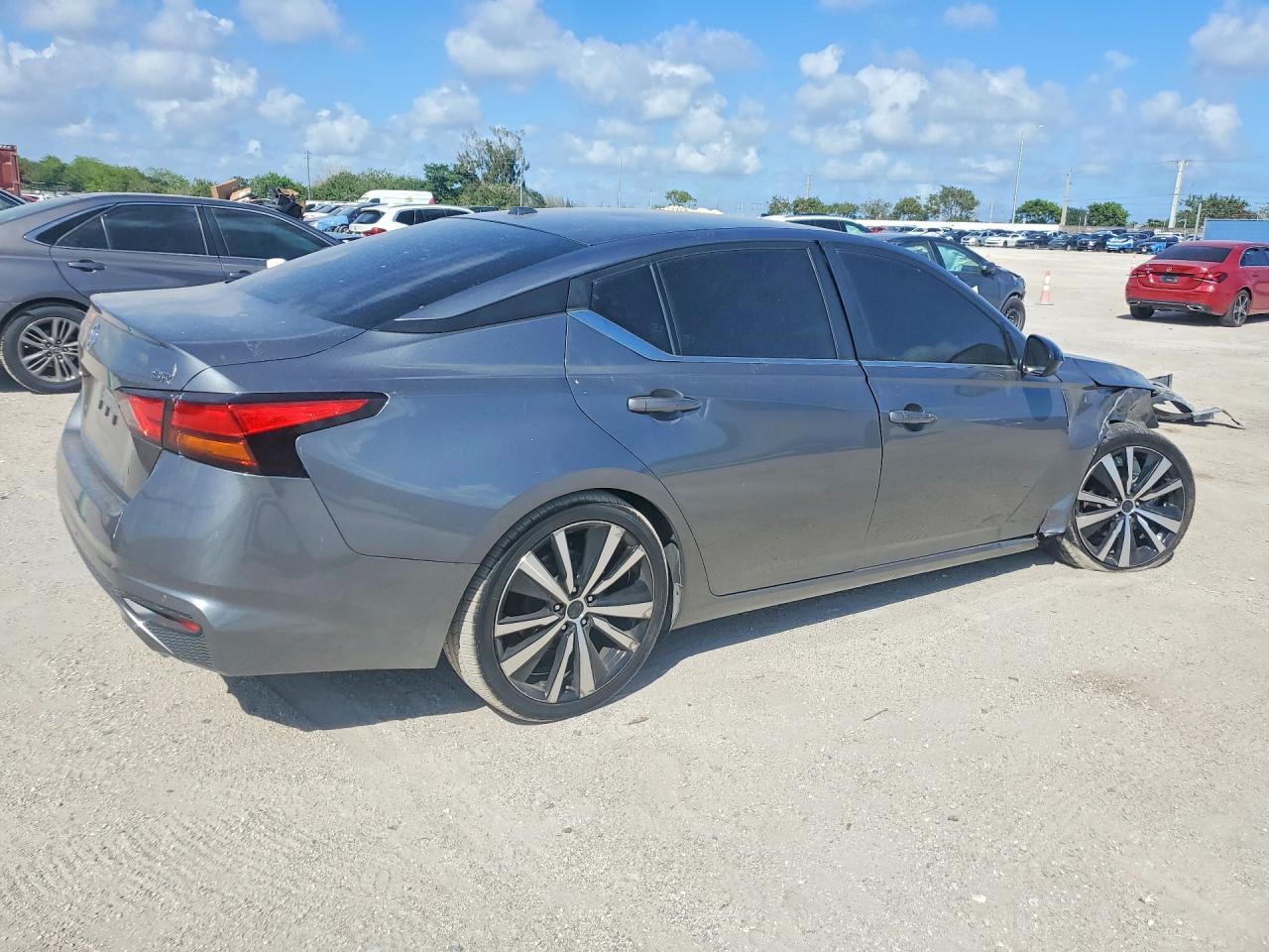 2022 NISSAN ALTIMA