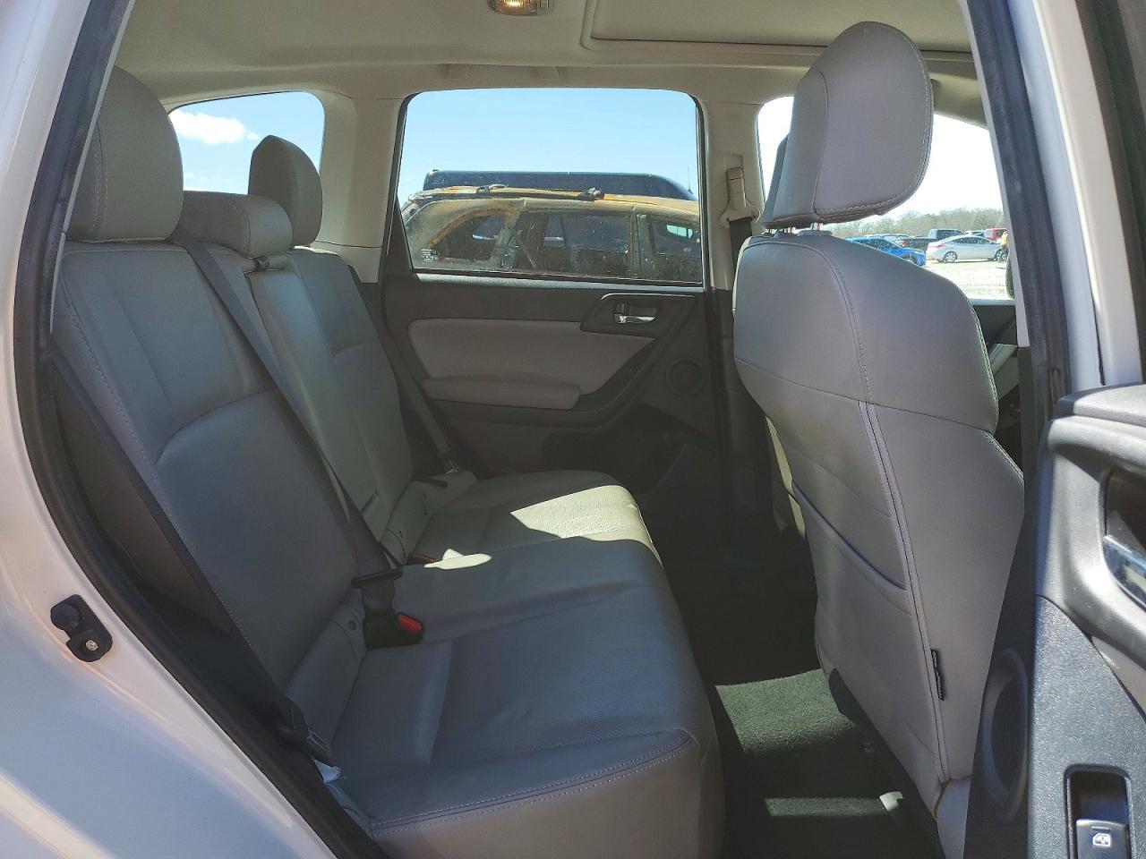 2016 SUBARU FORESTER