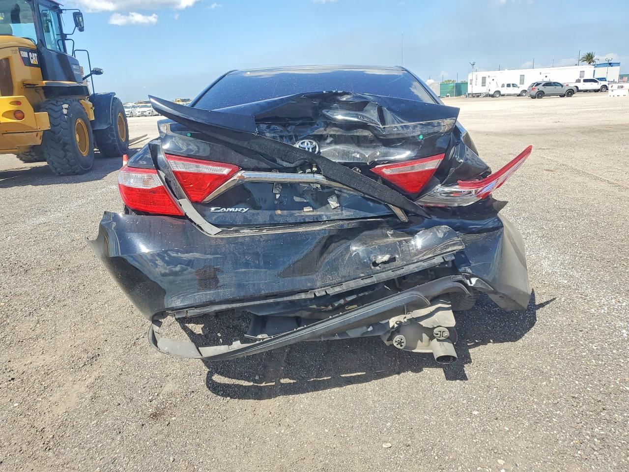 2017 TOYOTA CAMRY
