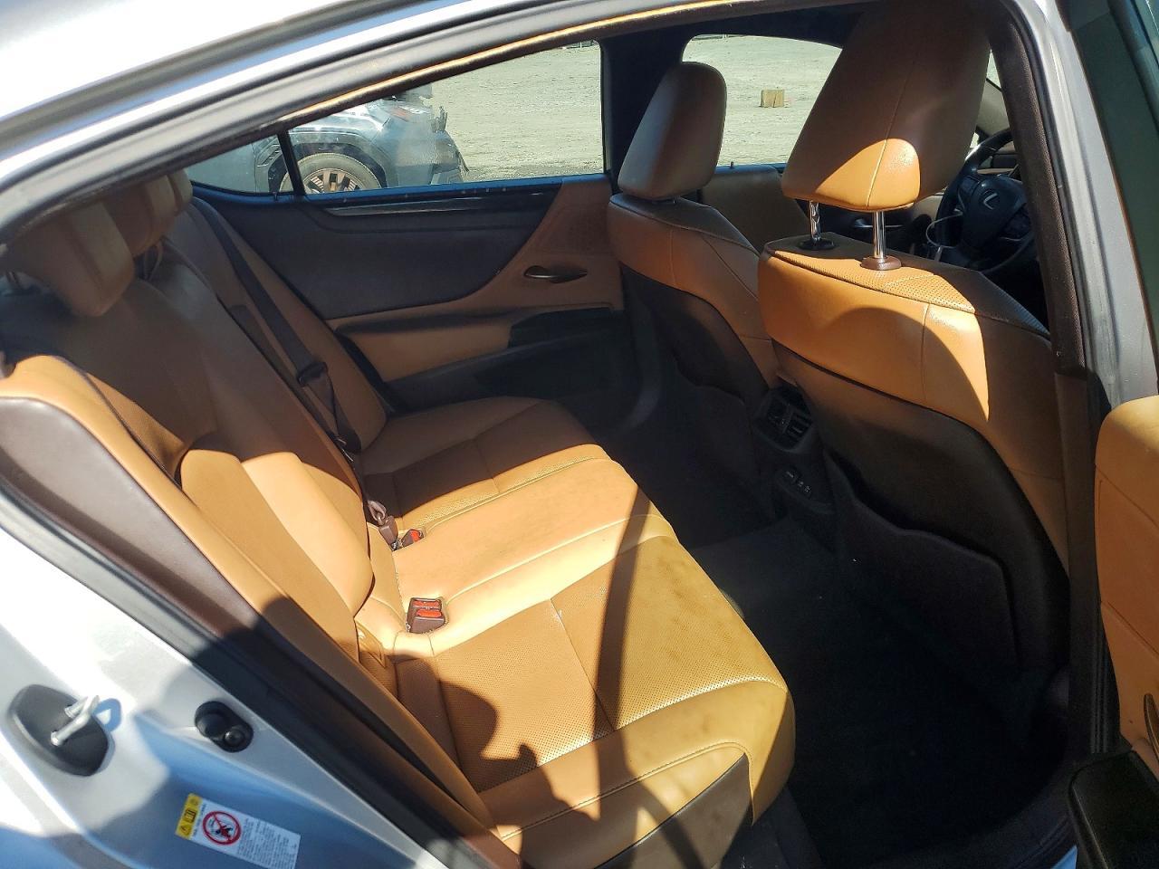 2019 LEXUS ES 350