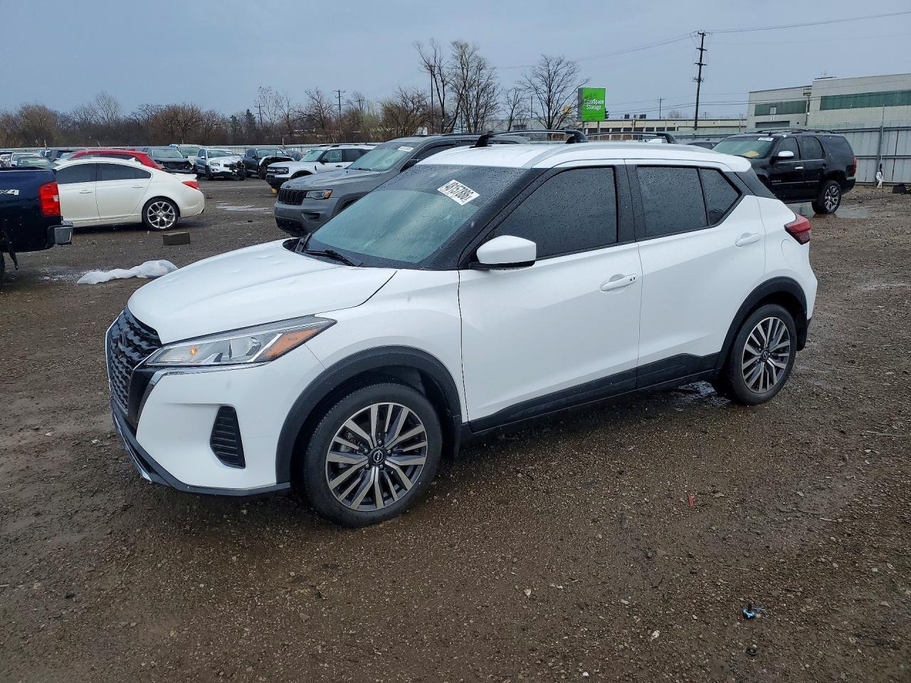 2023 NISSAN KICKS