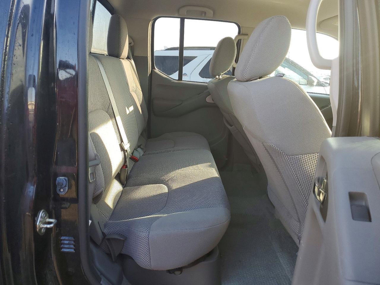 2017 NISSAN Frontier