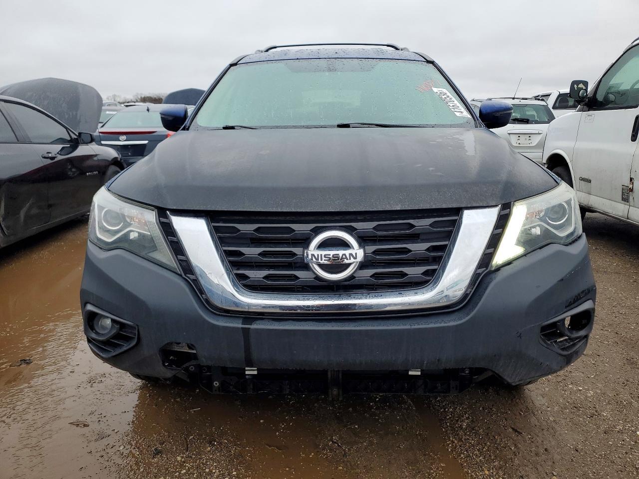 2017 NISSAN PATHFINDER