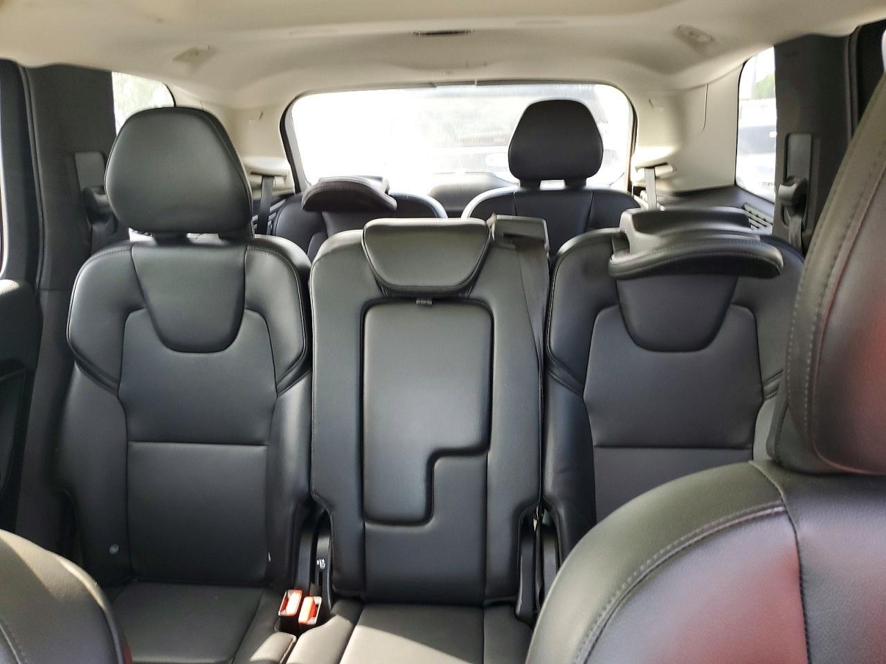 2019 VOLVO XC90