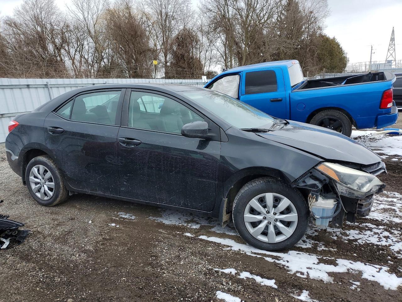 2015 TOYOTA COROLLA