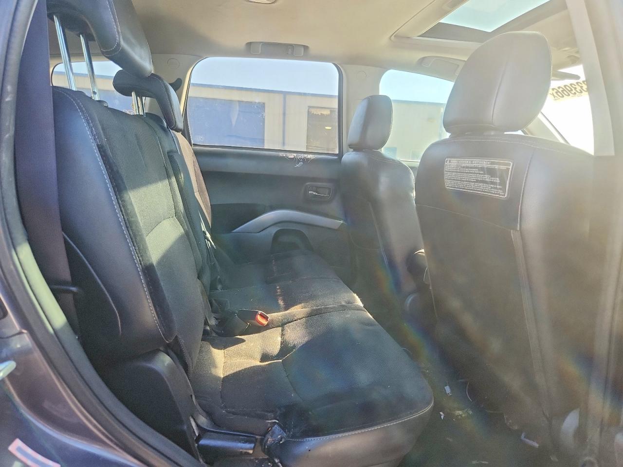 2010 MITSUBISHI outlander