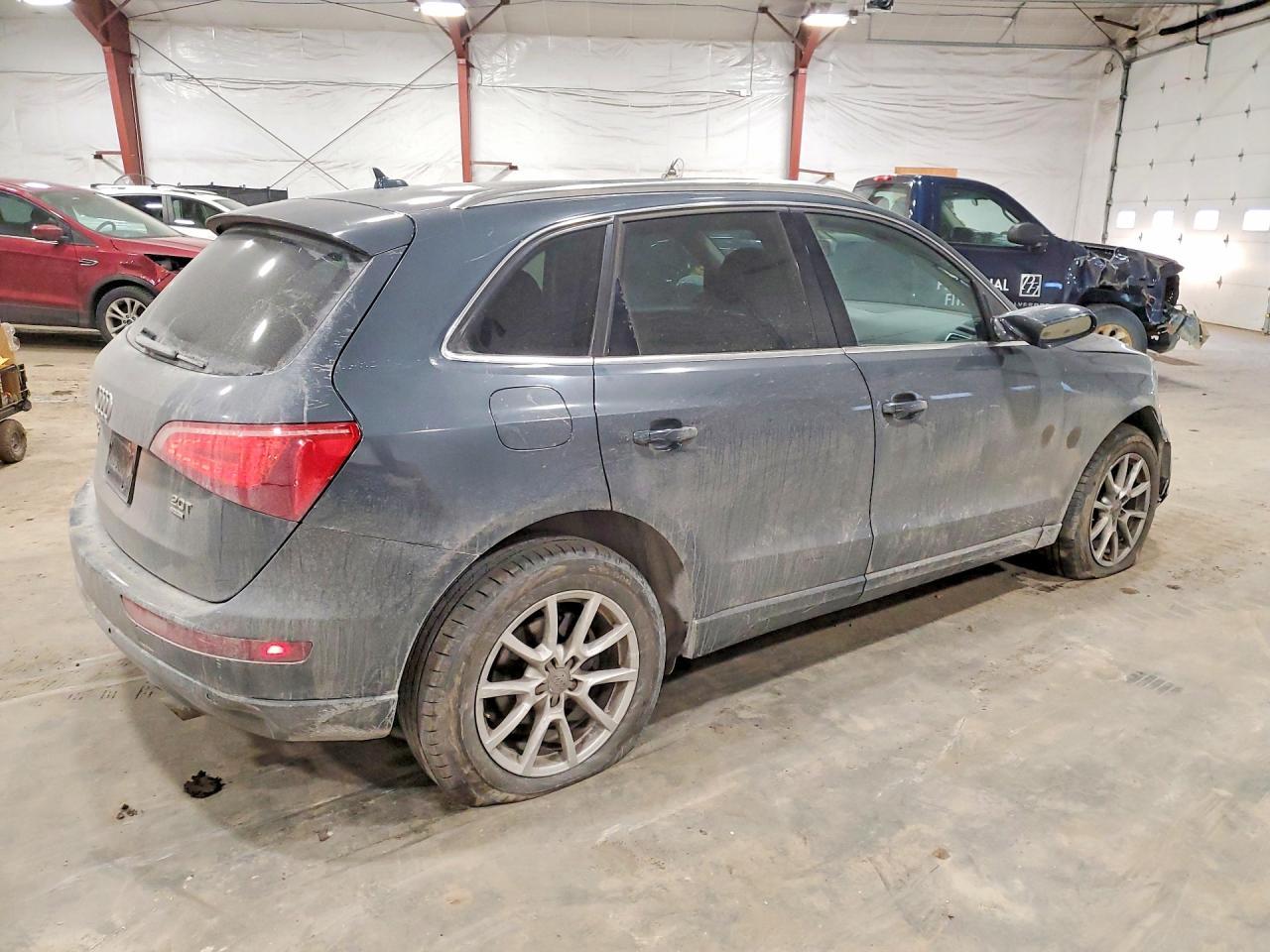 2011 AUDI Q5
