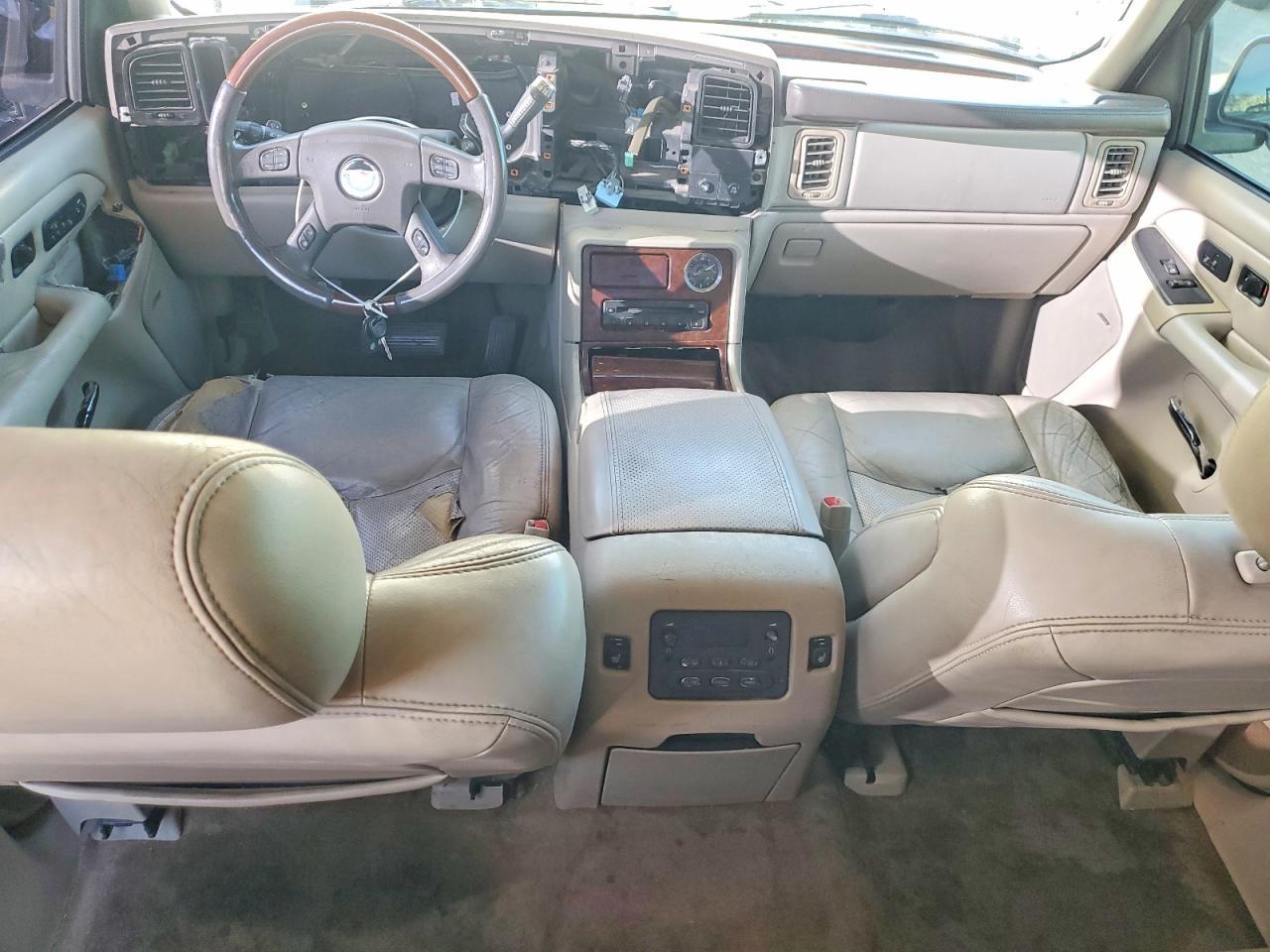 2005 CADILLAC ESCALADE