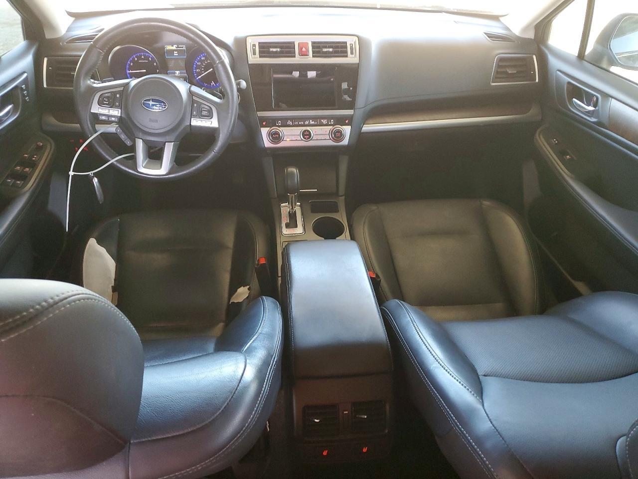 2017 SUBARU Outback