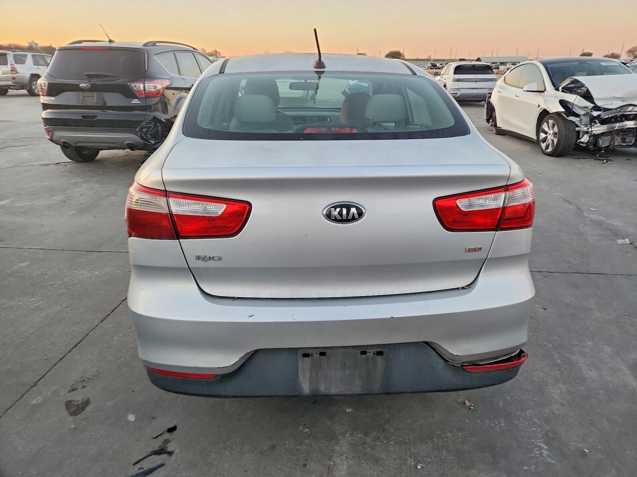 2016 KIA RIO