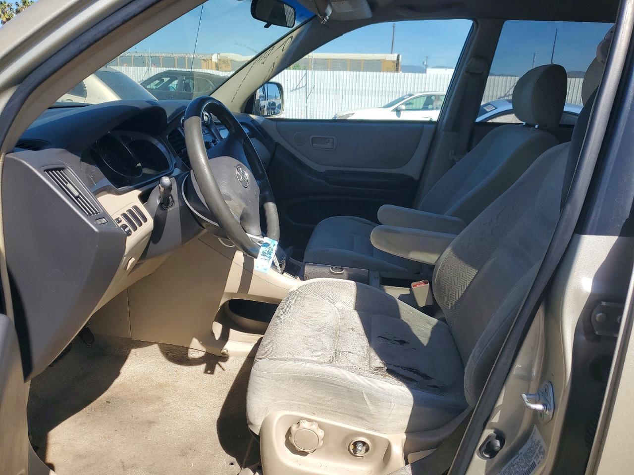 2002 TOYOTA HIGHLANDER