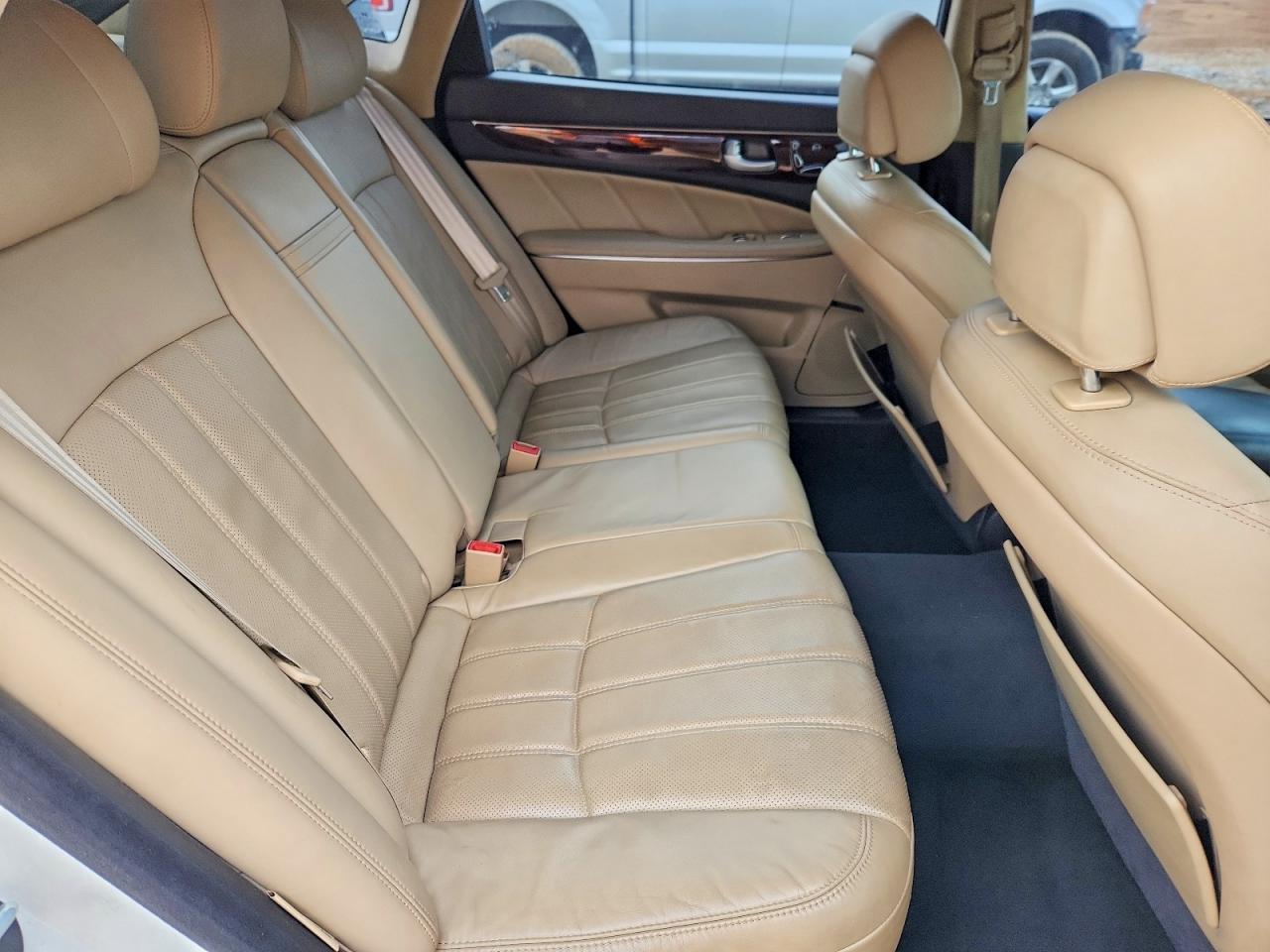 2013 HYUNDAI Equus