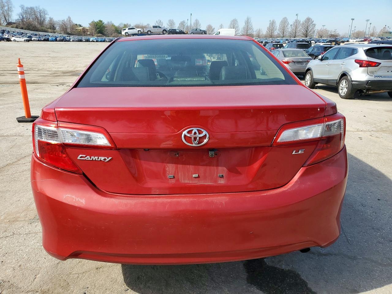 2014 TOYOTA CAMRY