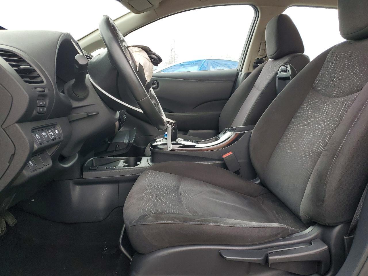 2015 NISSAN LEAF