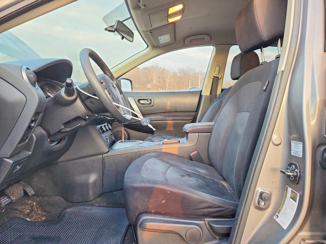 2015 NISSAN ROGUE