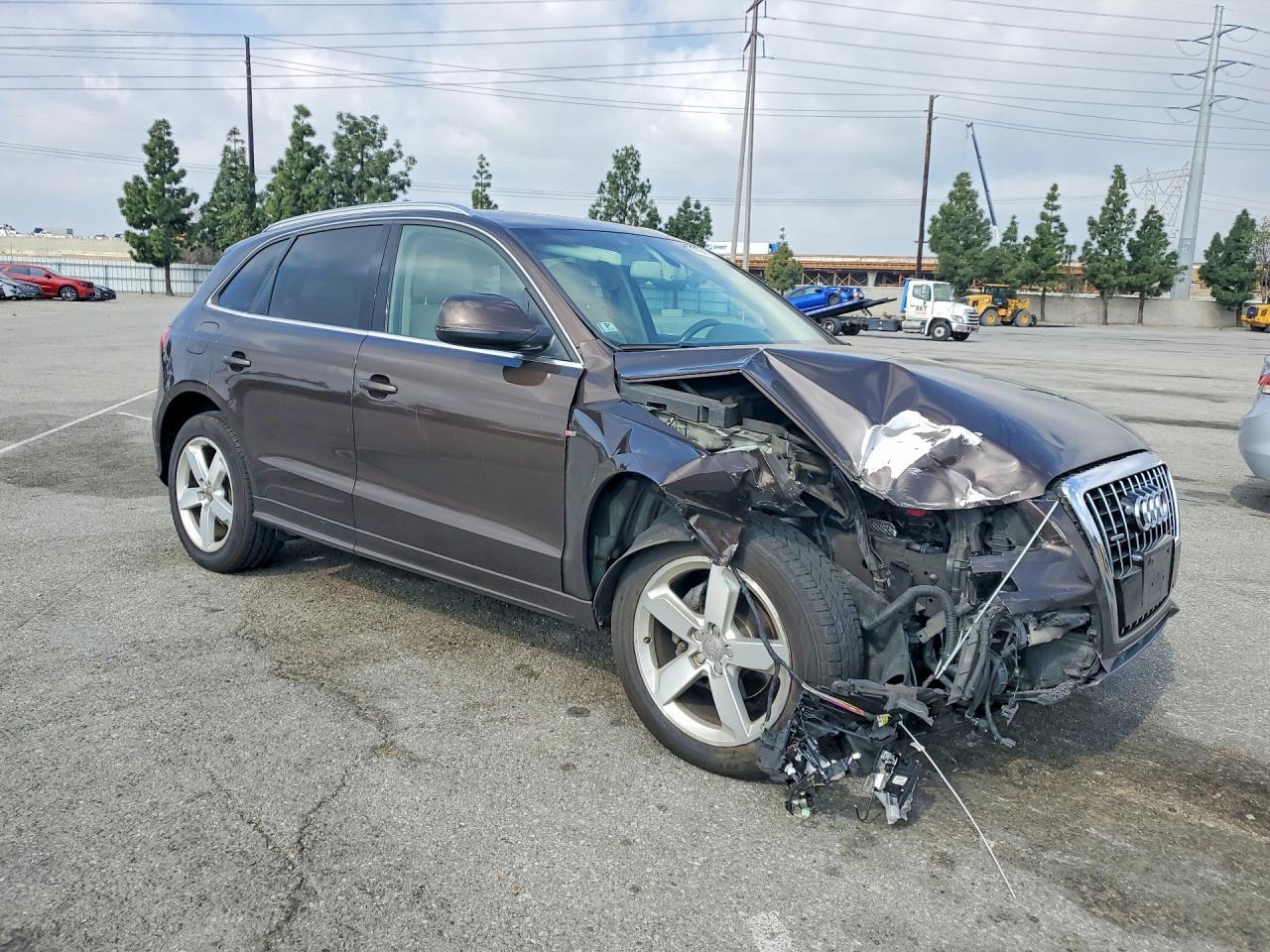 2012 AUDI Q5