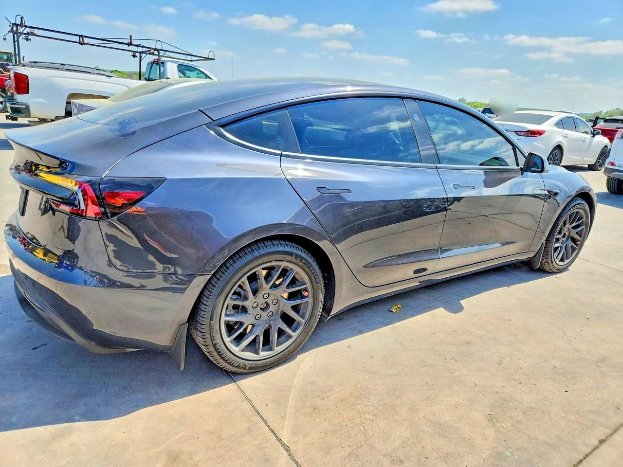 2024 TESLA MODEL 3