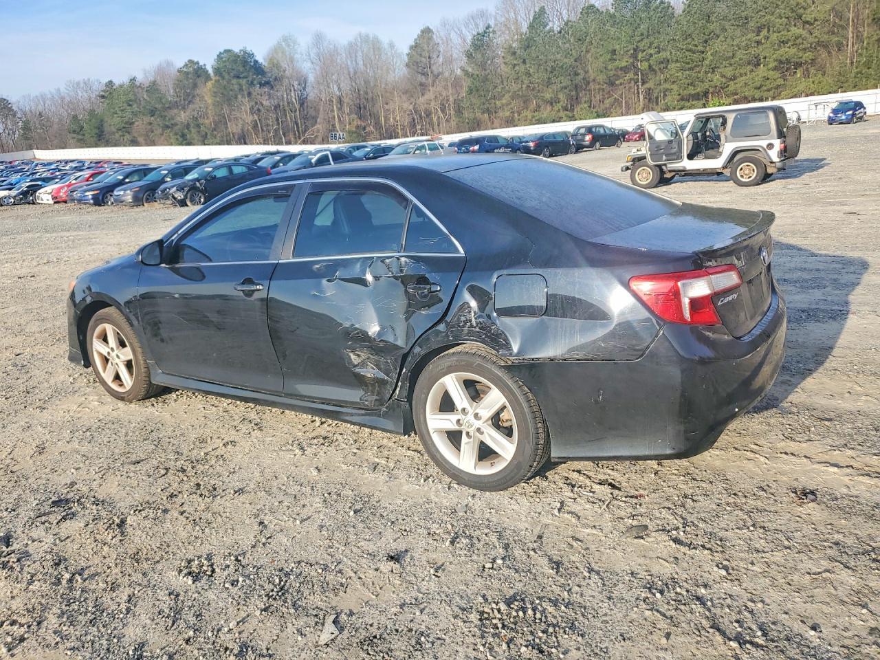 2014 TOYOTA CAMRY