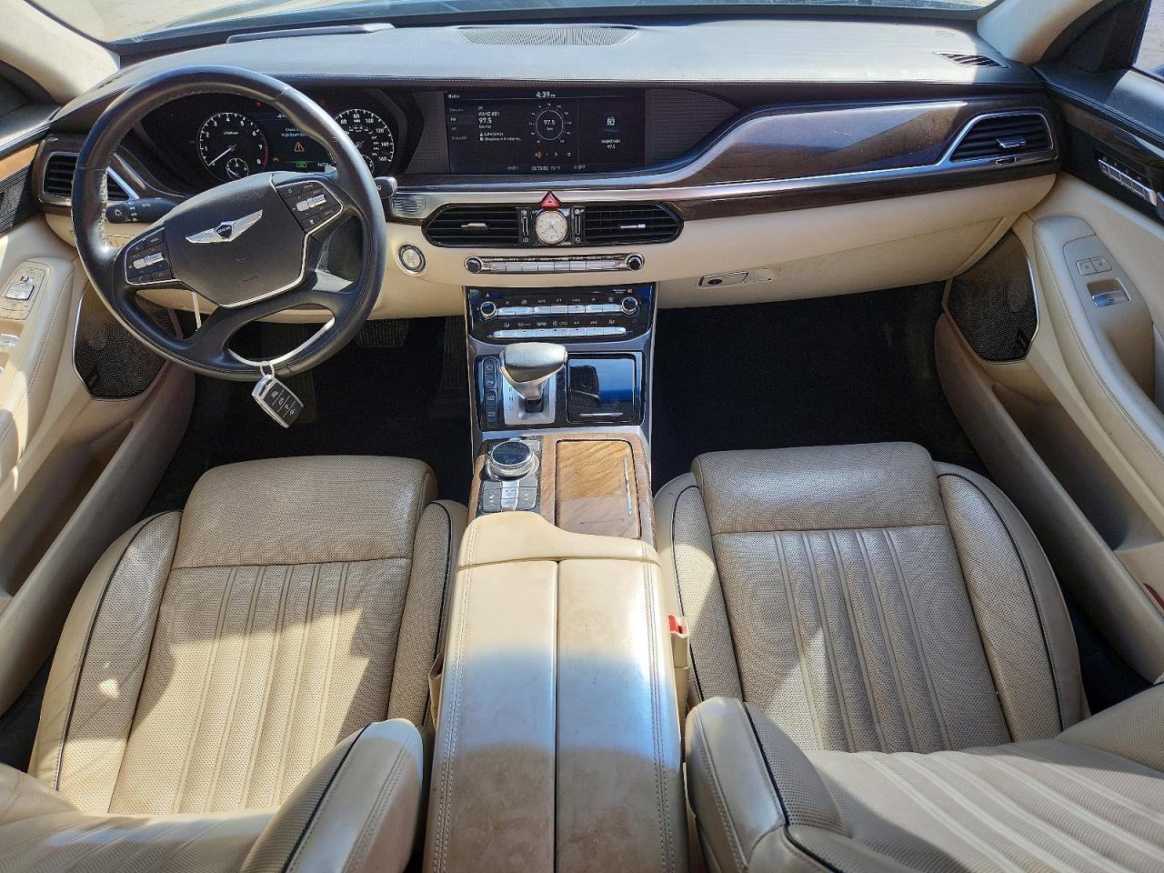 2017 GENESIS G90