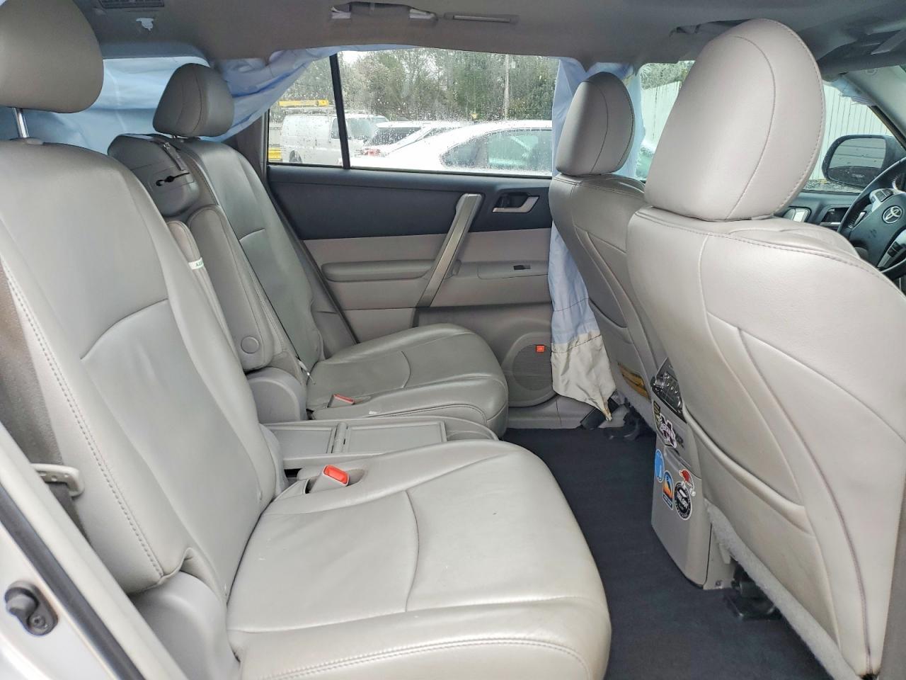 2012 TOYOTA HIGHLANDER