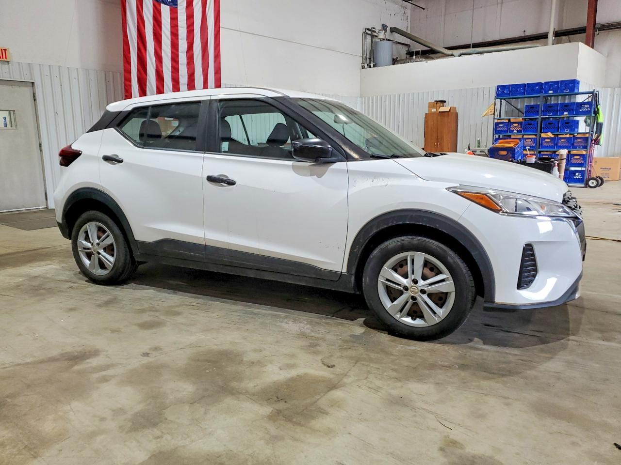 2021 NISSAN KICKS
