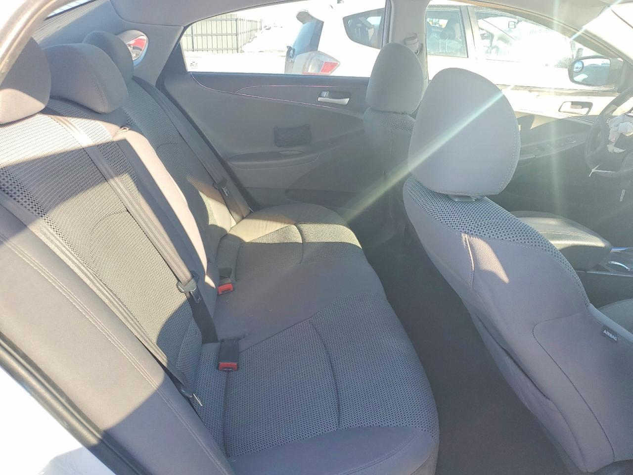 2011 HYUNDAI SONATA