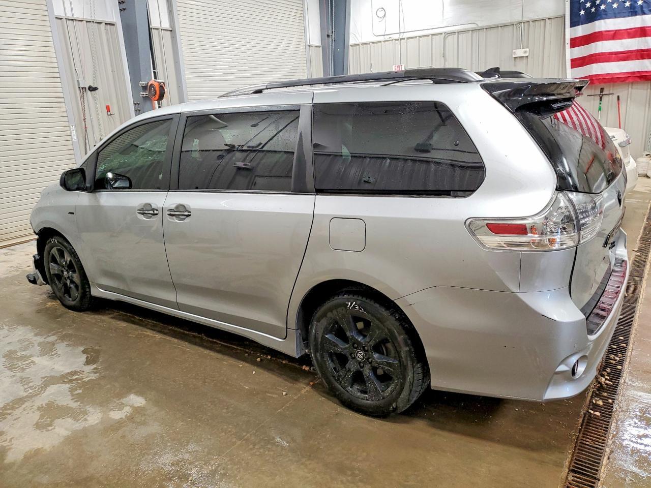 2020 TOYOTA SIENNA